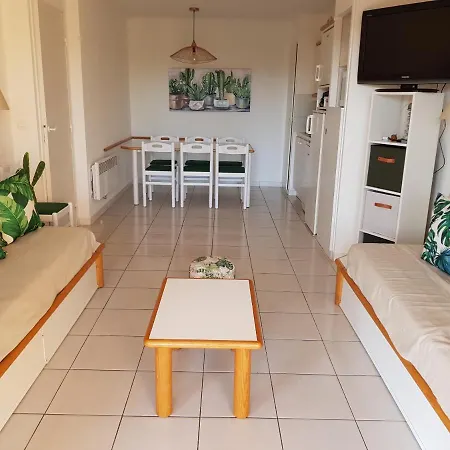 3m F2 005 - 360la Appartement *